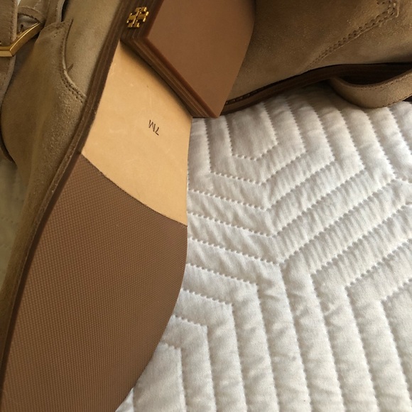 New Ankle boots never used - Picture 6 of 7